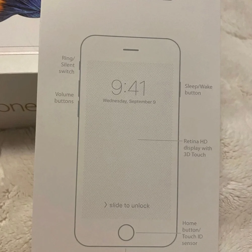 Apple iPhone 6s 32GB gold tone cell phone. Has cracked screen but still works.